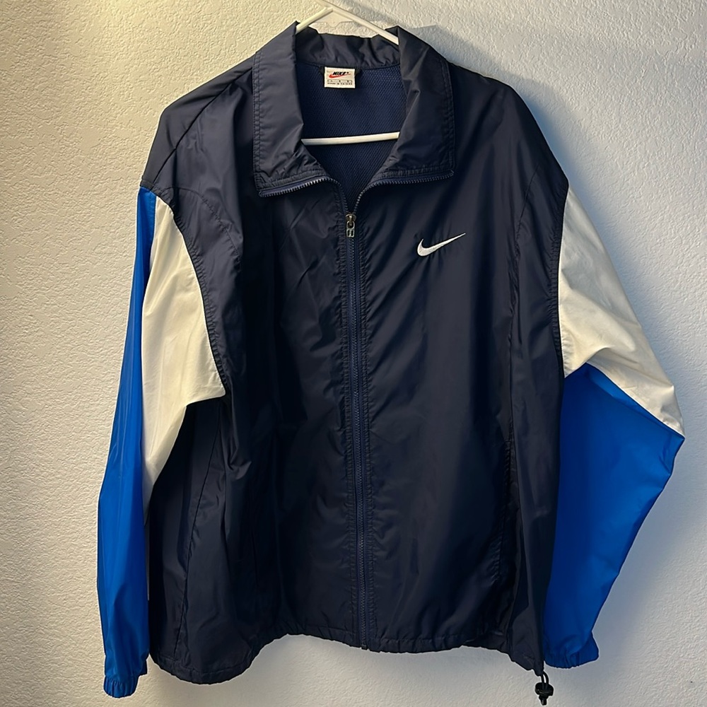 Nike Vintage Windbreaker. Large. Blue/White. Used.